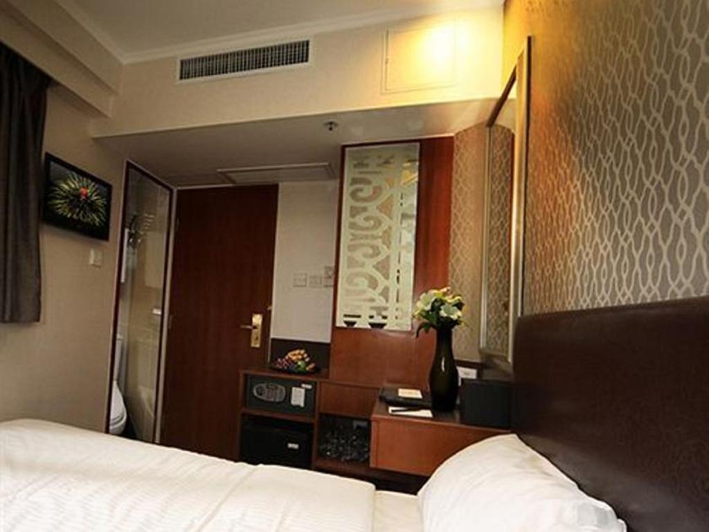 Lander Hotel Prince Edward Hong Kong Exterior photo